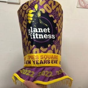 Planet fitness NYE hat 2022